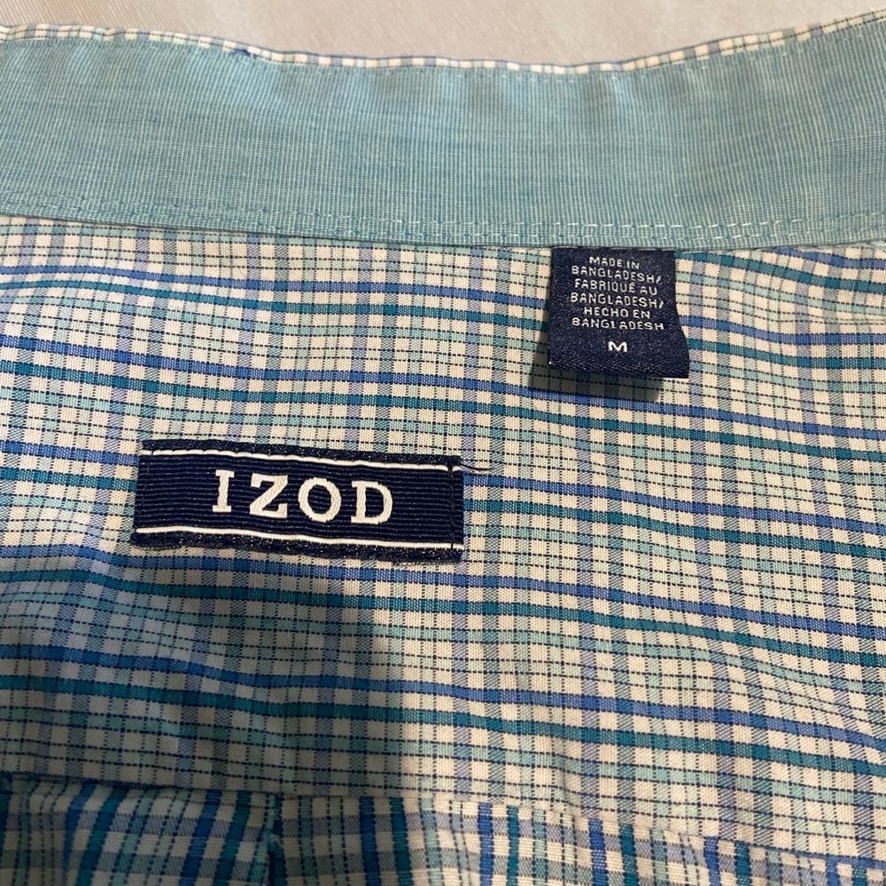IZOD men shirt size M. Great condition